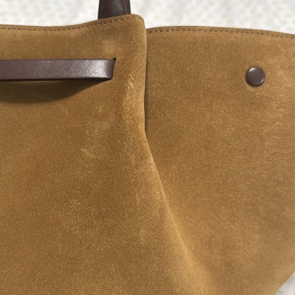 DeMellier London Suede Midi New York Bag with crossbody strap - Picture 10 of 17